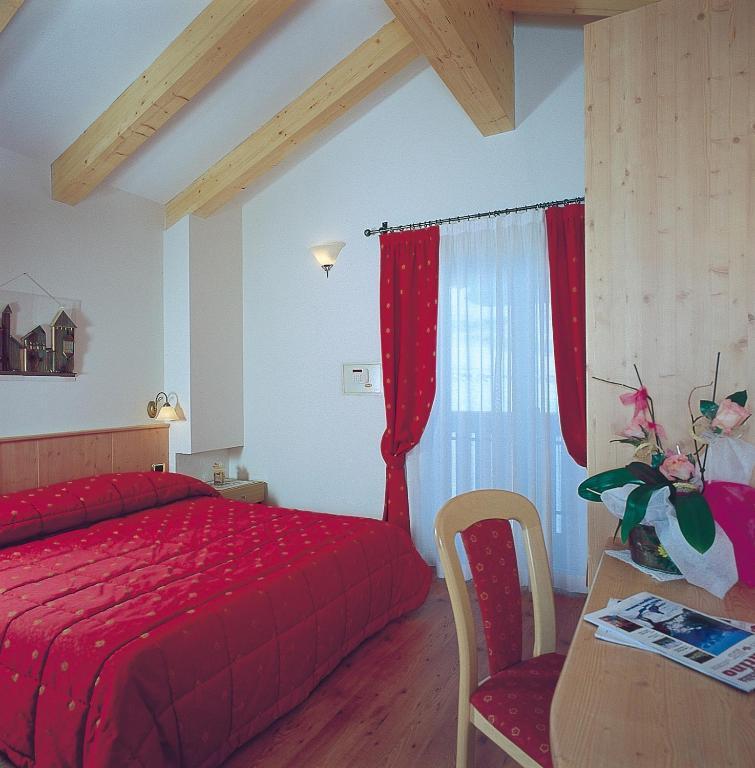 Hotel Zirmes モエナ 部屋 写真