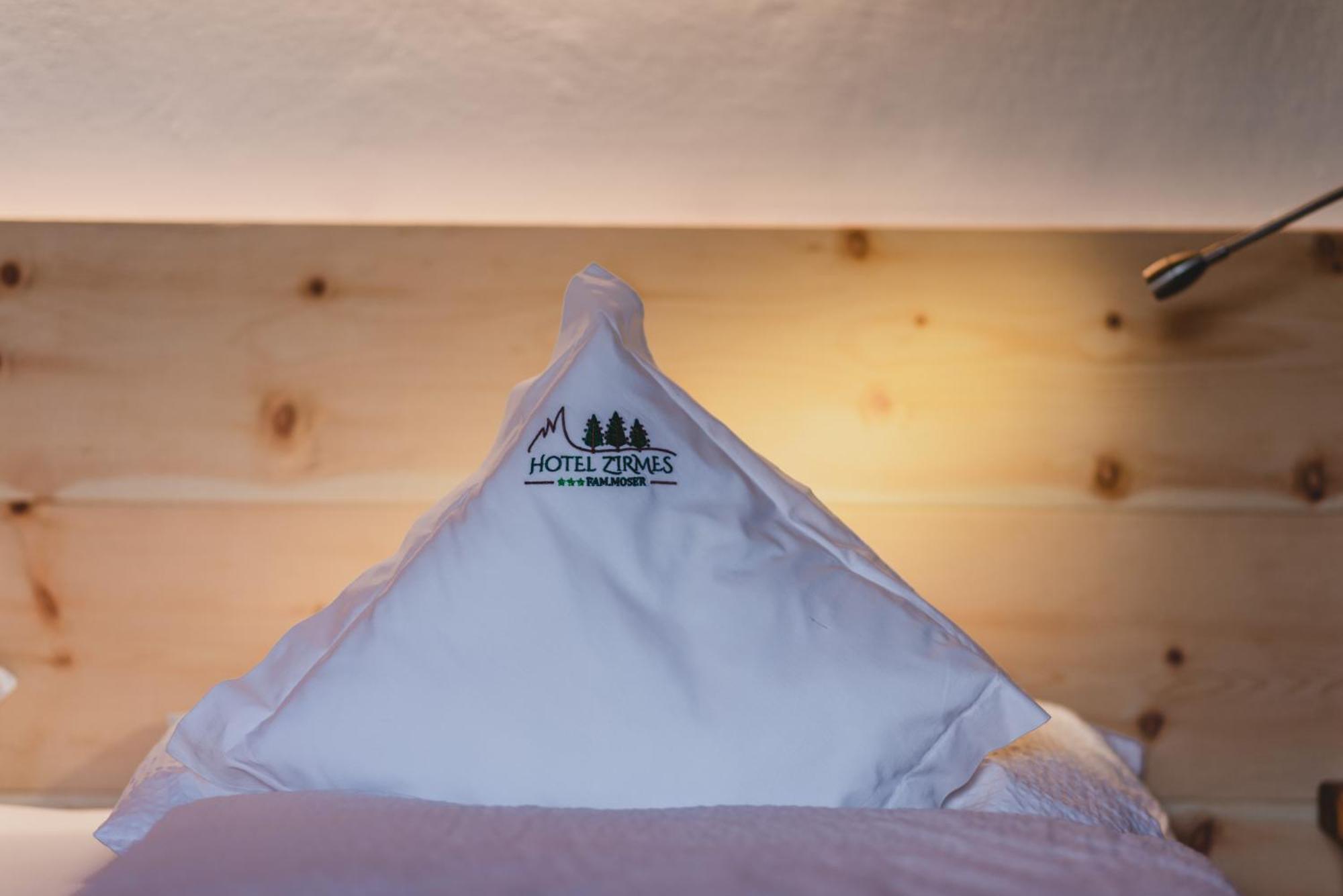Hotel Zirmes モエナ エクステリア 写真