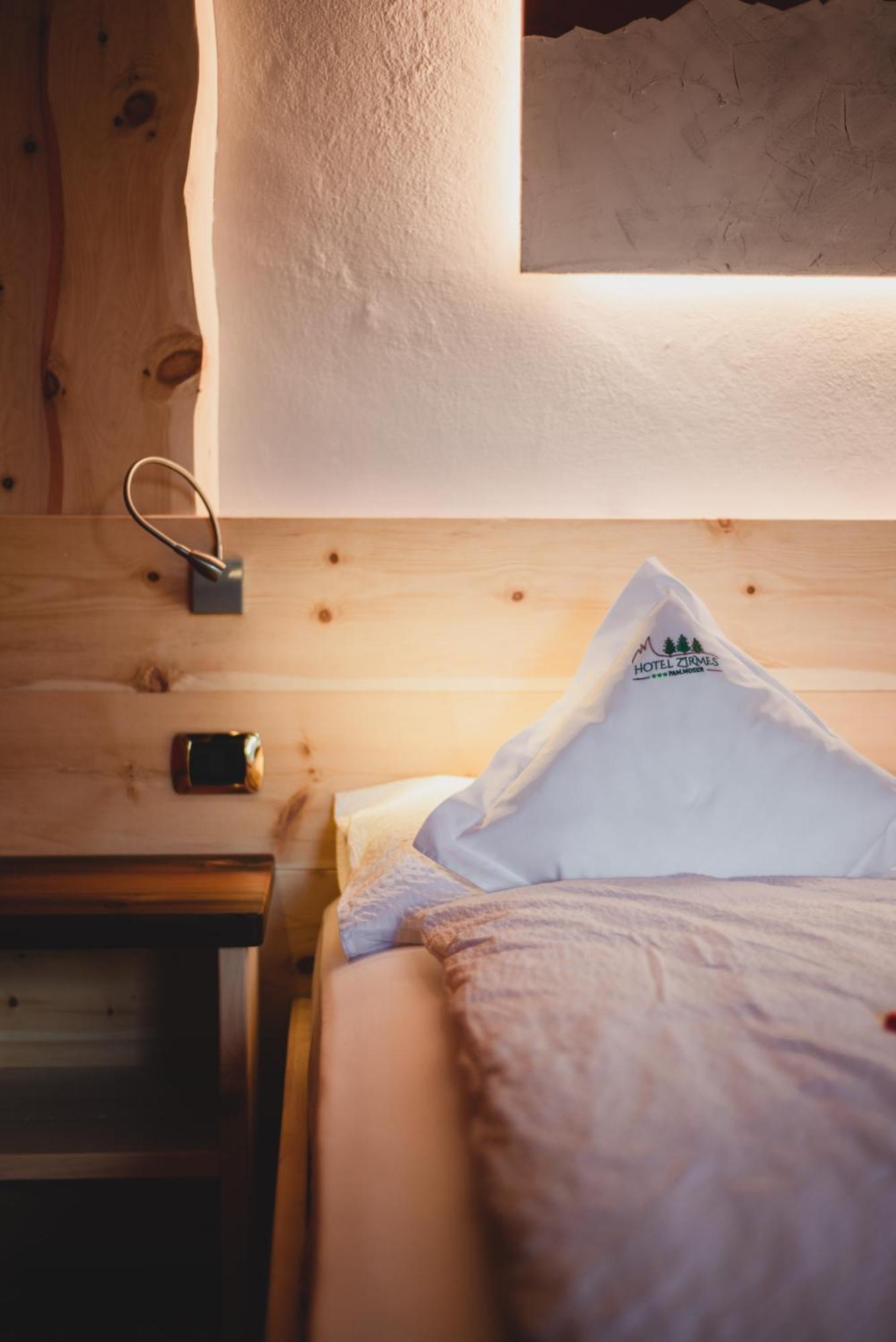 Hotel Zirmes モエナ エクステリア 写真