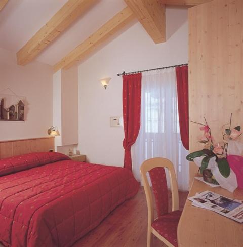 Hotel Zirmes モエナ エクステリア 写真