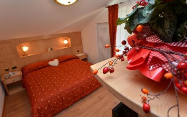 Hotel Zirmes モエナ エクステリア 写真