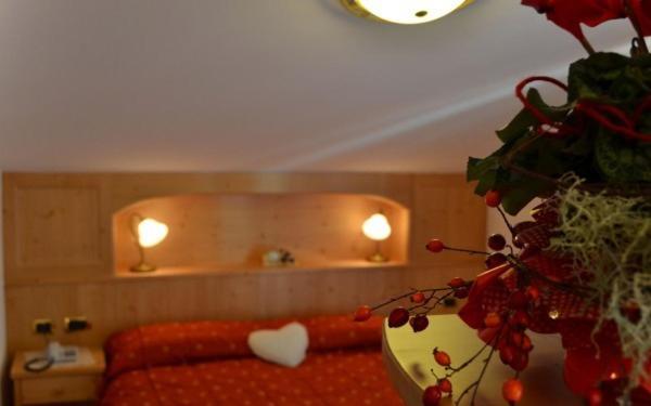 Hotel Zirmes モエナ エクステリア 写真