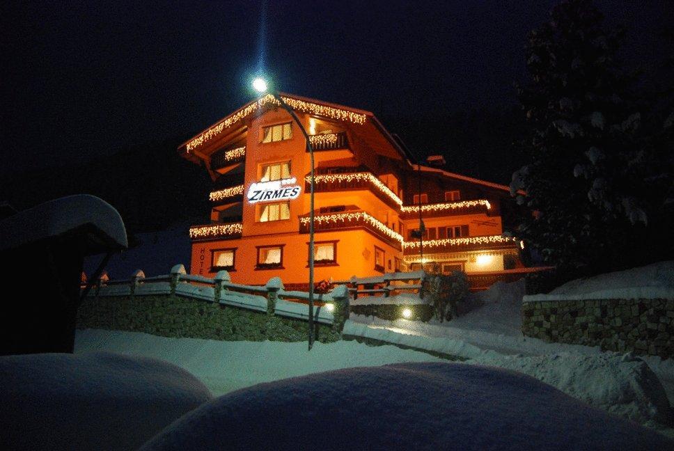 Hotel Zirmes モエナ エクステリア 写真