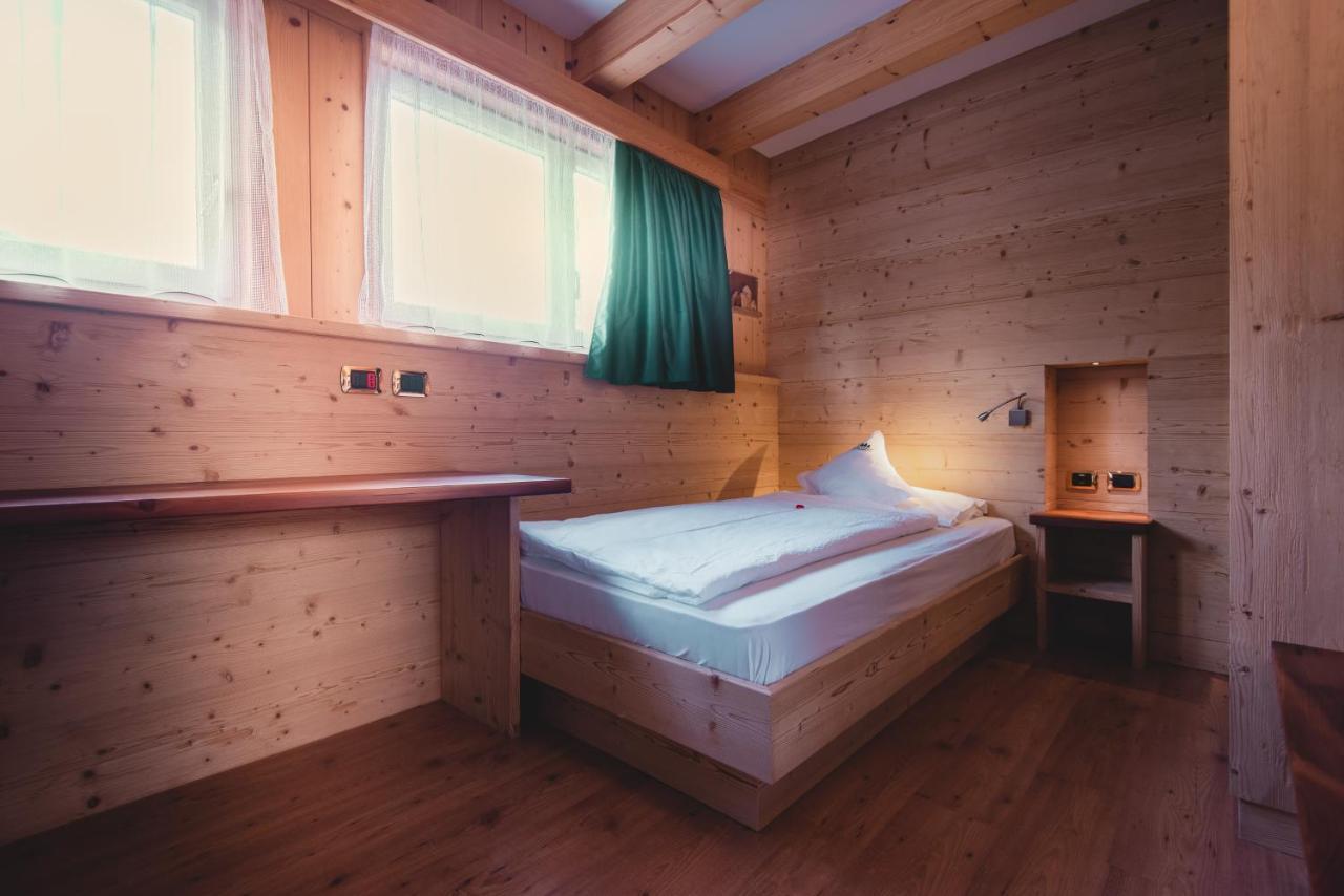 Hotel Zirmes モエナ エクステリア 写真
